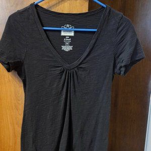 Old Navy Maternity T-Shirt